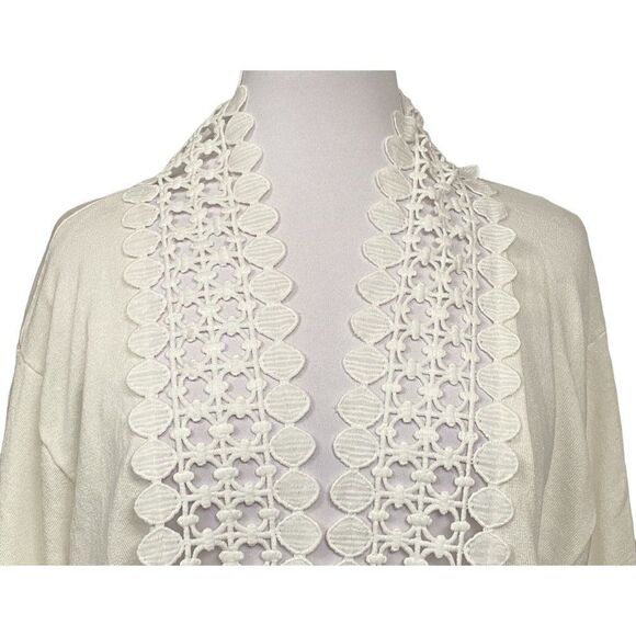 White Eyelet Cut-Out Open Front White Lightweight Cardi Red Wide Sleeve Sz L NEW - Picture 3 of 9
